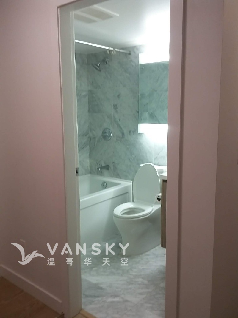 250911131954_Surrey 1 Bedroom Condo for Rent - Bathroom.jpg